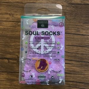 5/$20 NWOT-Earth Therapeutics socks